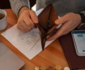 Cómo manejar créditos sin caer en deudas